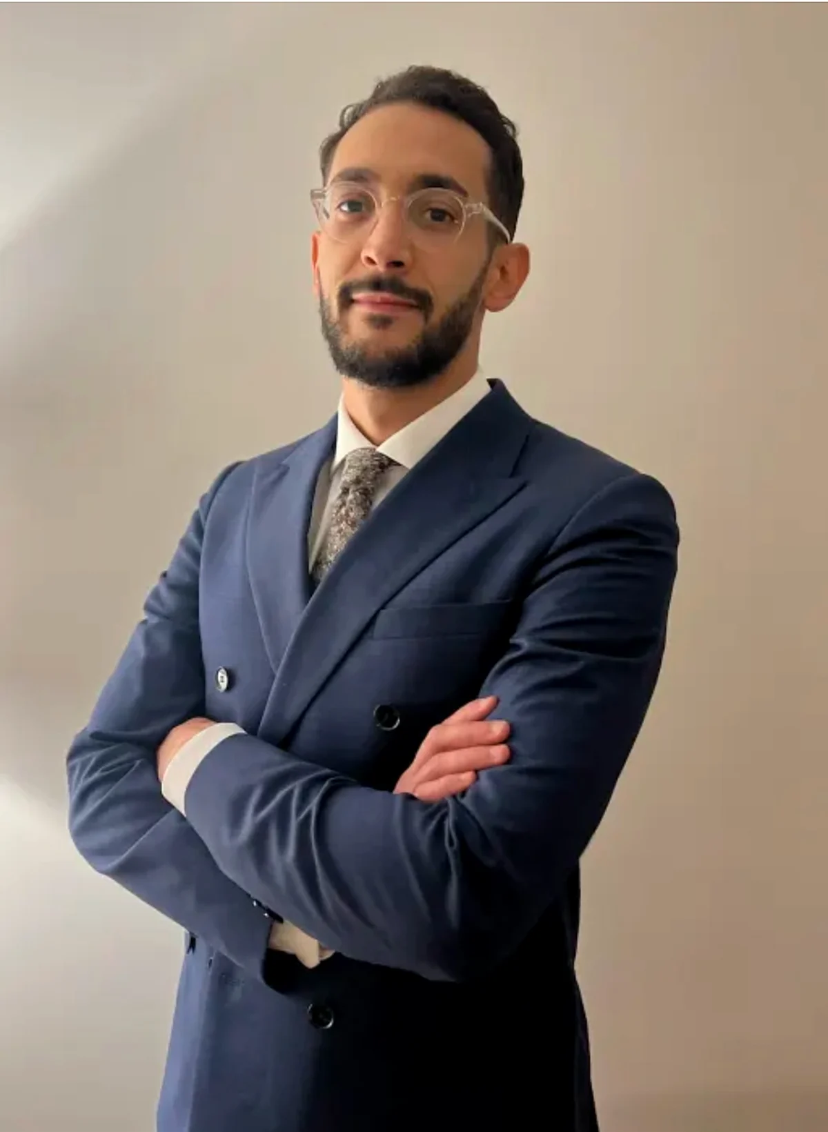 Portrait du Dr Abdelmajid Benlarbi, chirurgien ophtalmologiste à Reims