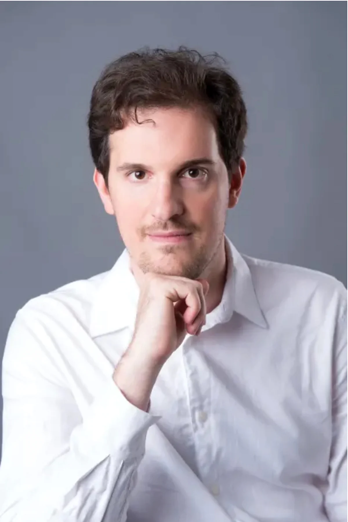 Portrait du Dr Pierre-Emmanuel Remongin, chirurgien ophtalmologiste à Reims